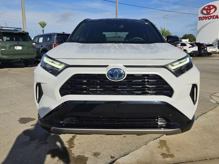 2023 Toyota RAV4 Hybrid XSE photo 1
