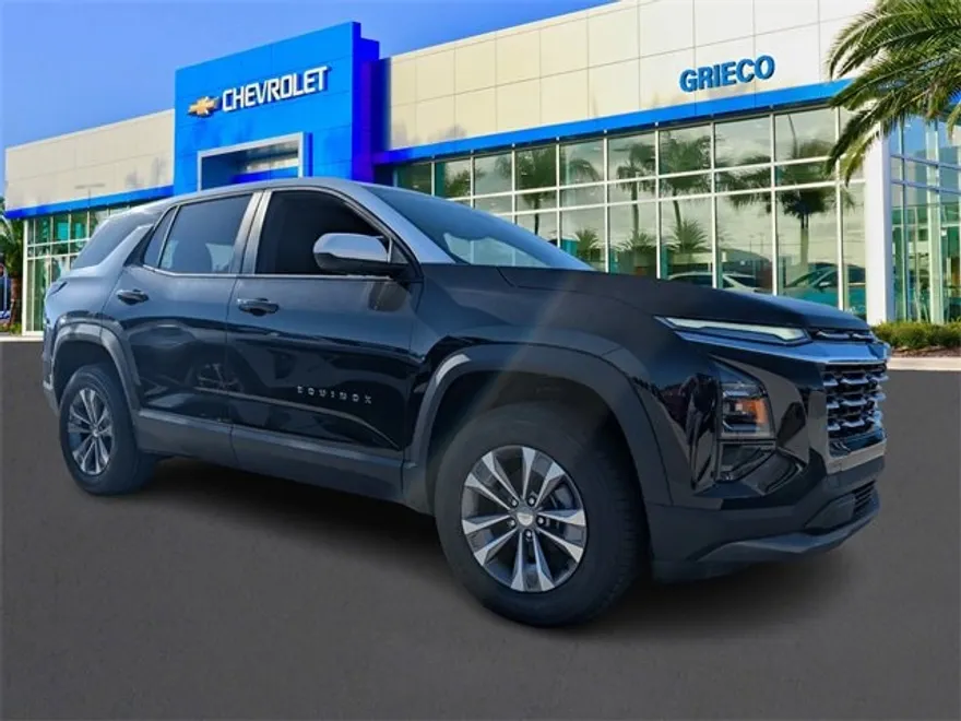 2026 Chevrolet Equinox LT photo 1