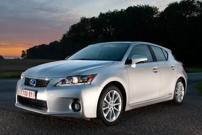 2012 Lexus CT 200h photo 1
