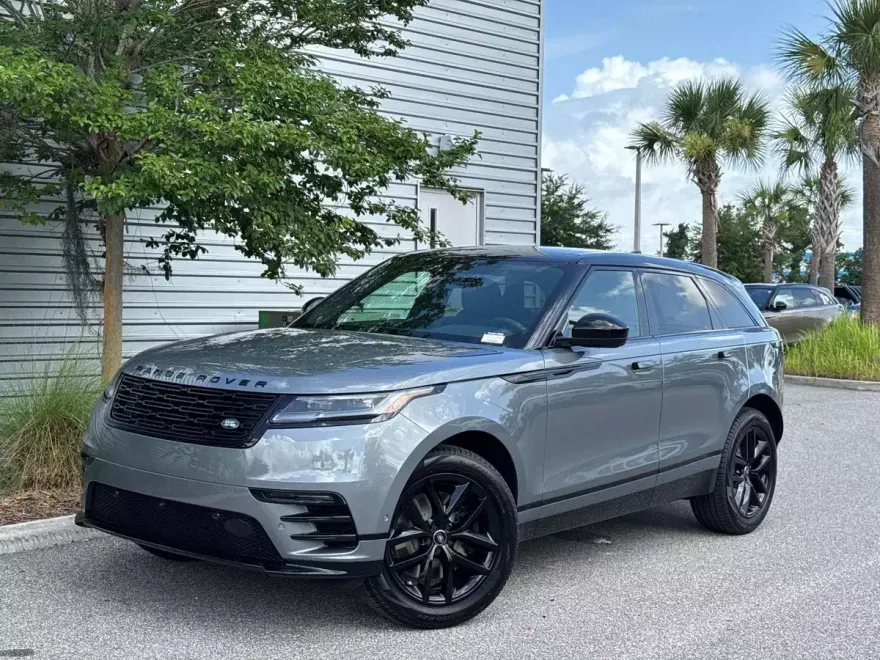 2026 Land Rover Range Rover Velar SE photo 1
