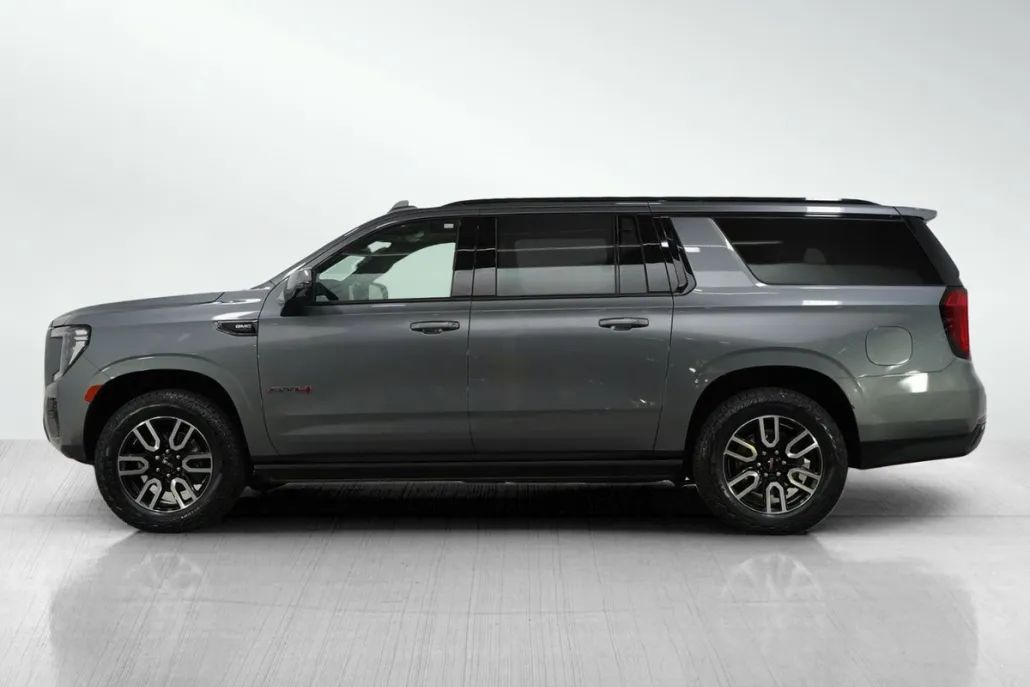 2021 Gmc Yukon XL AT4 photo 1