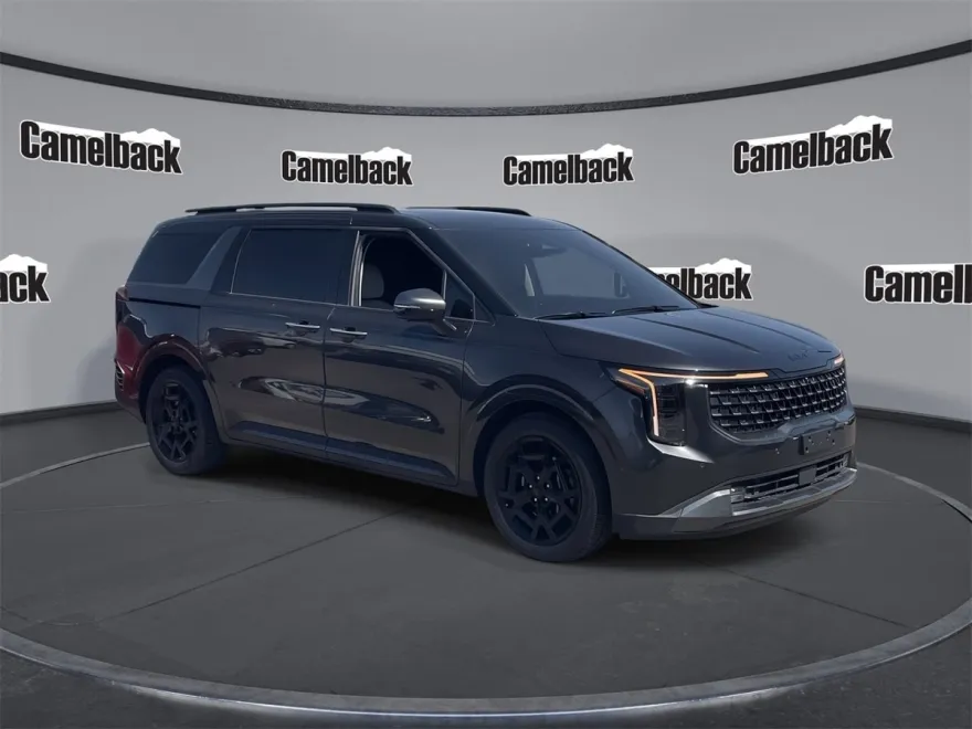 2025 Kia Carnival SX Prestige photo 1