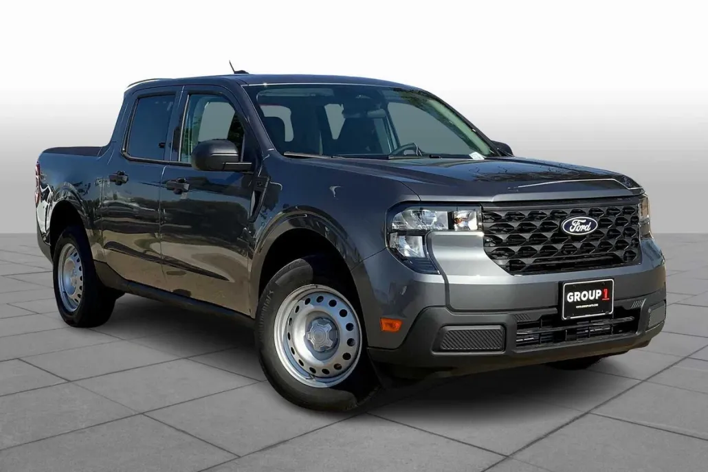 2025 Ford Maverick XL photo 1