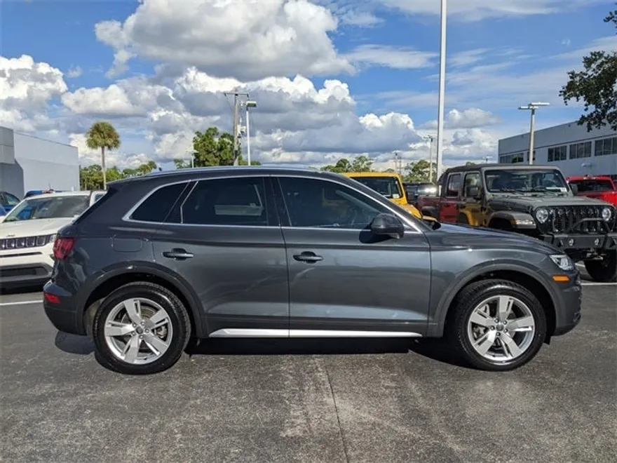2018 Audi Q5 2.0T Premium photo 1