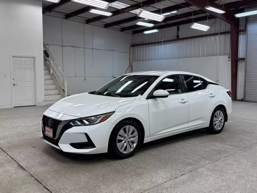 2020 Nissan Sentra S photo 1