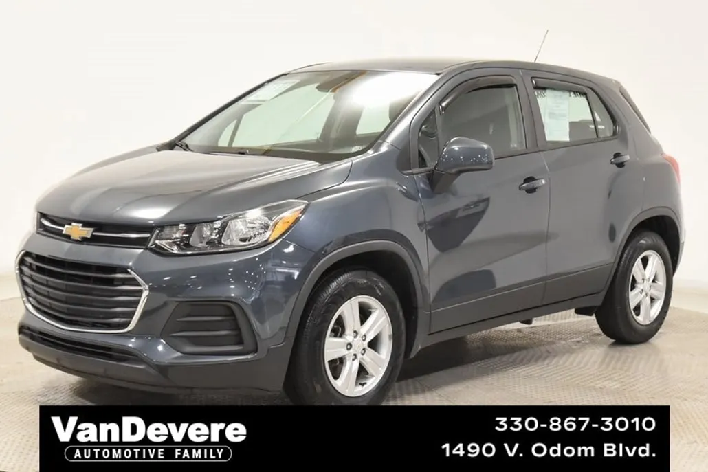 2021 Chevrolet Trax LS photo 1
