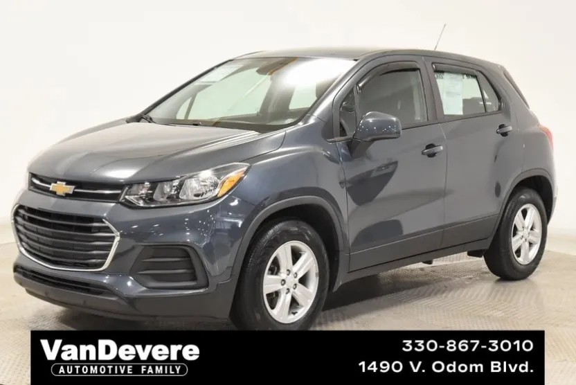 2021 Chevrolet Trax LS photo 1