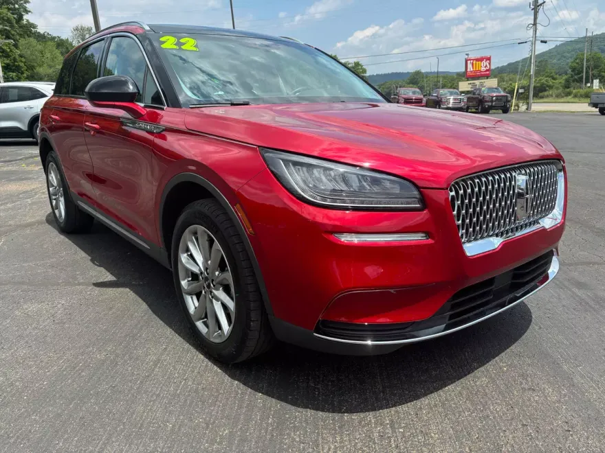 2022 Lincoln Corsair Standard photo 1
