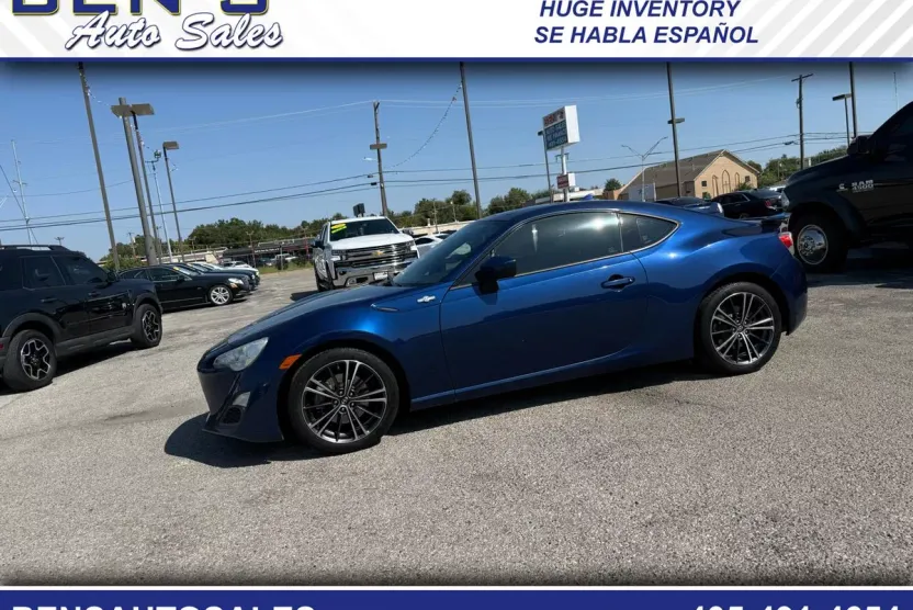 2013 Toyota FR-S photo 1