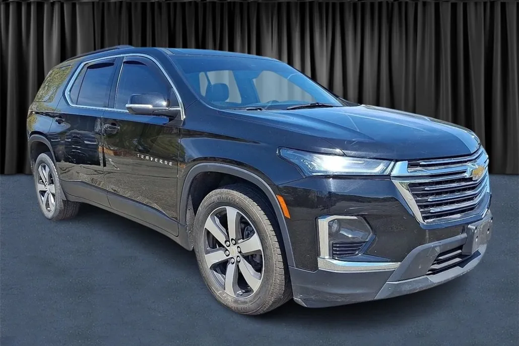2022 Chevrolet Traverse Leather photo 1