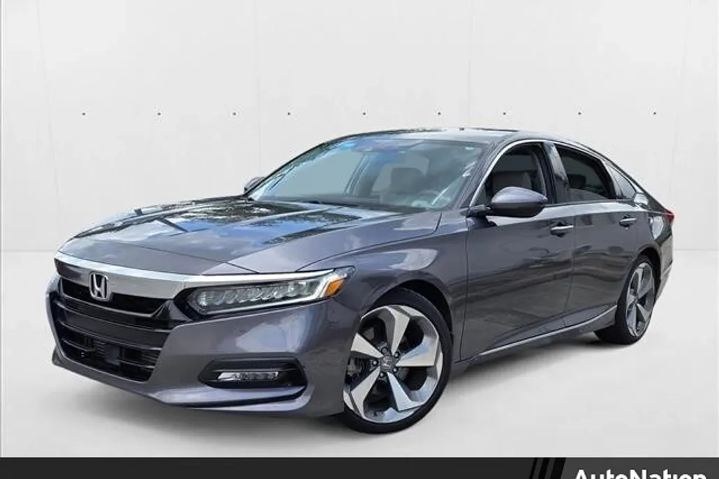 2020 Honda Accord Touring 2.0T photo 1