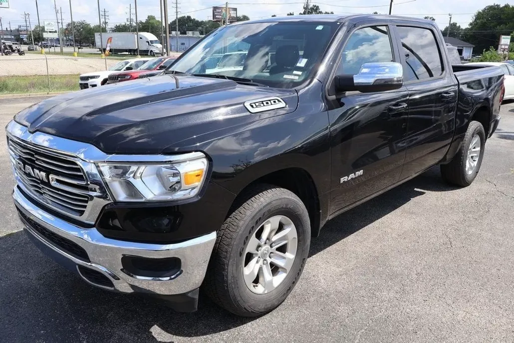 2024 Ram 1500 Laramie photo 1