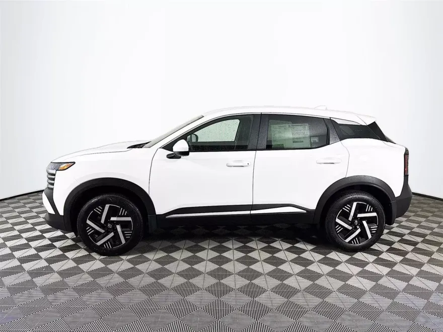 2025 Nissan Kicks SV photo 1