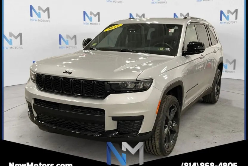 2022 Jeep Grand Cherokee Altitude photo 1