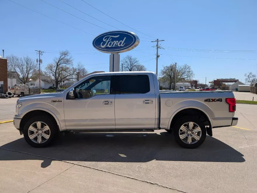 2019 Ford F-150 Platinum photo 1