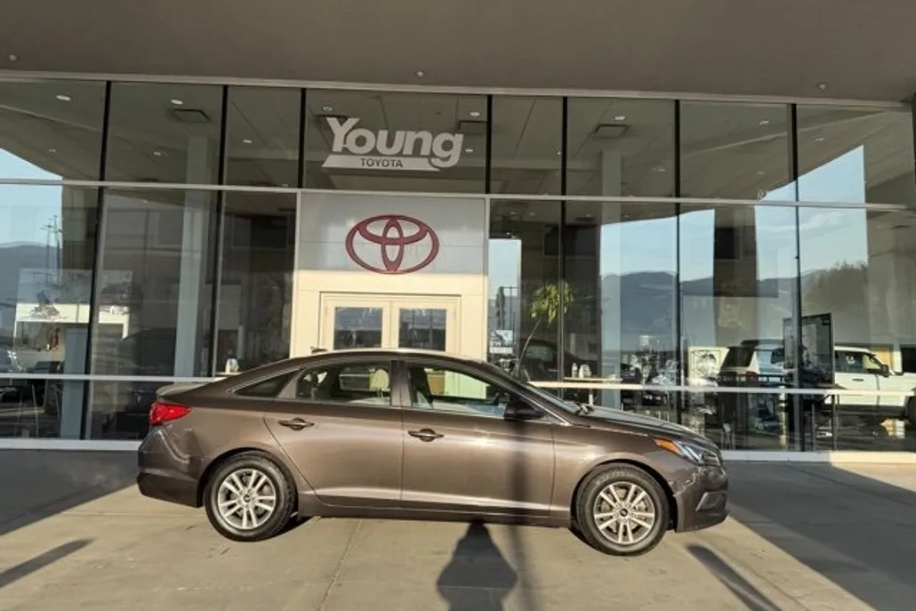 2017 Hyundai Sonata Base photo 1