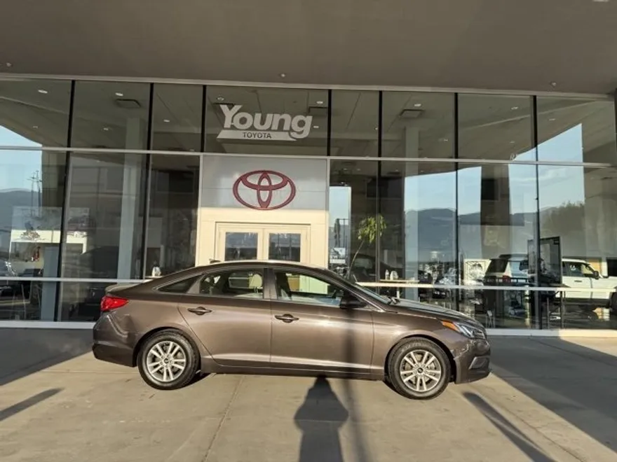 2017 Hyundai Sonata Base photo 1