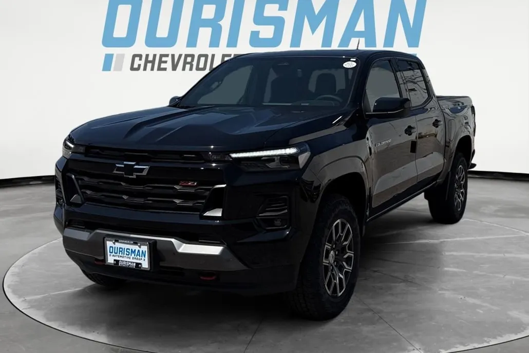 2026 Chevrolet Colorado Z71 photo 1
