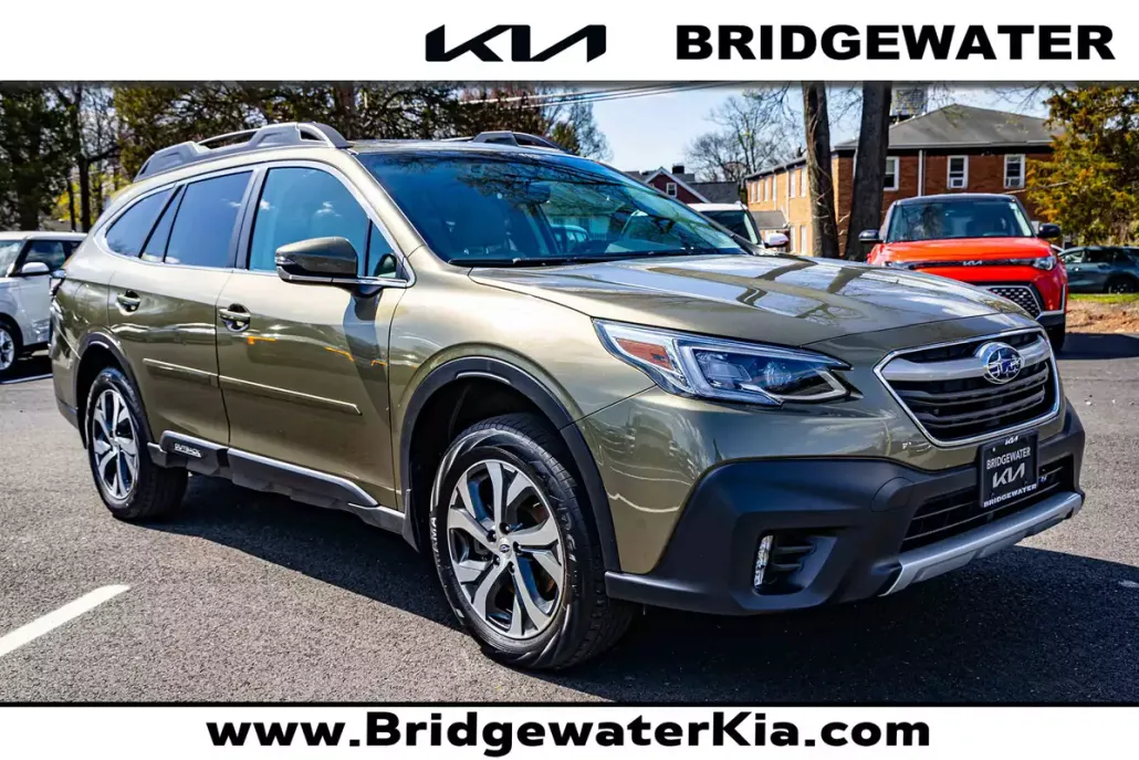 2022 Subaru Outback Limited photo 1