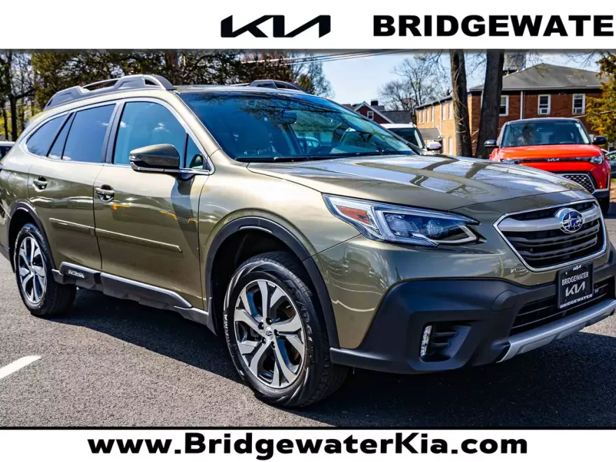 2022 Subaru Outback Limited photo 1