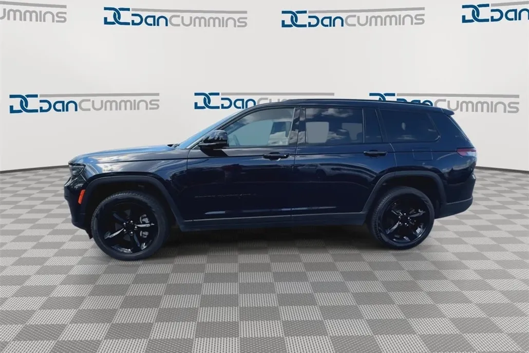 2024 Jeep Cherokee Limited photo 1