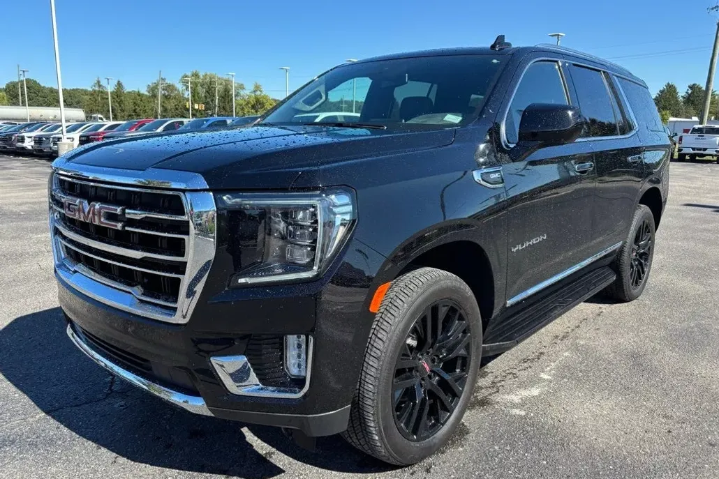 2023 Gmc Yukon SLT photo 1