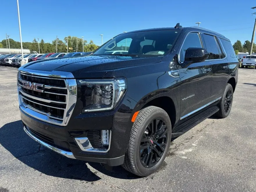 2023 Gmc Yukon SLT photo 1