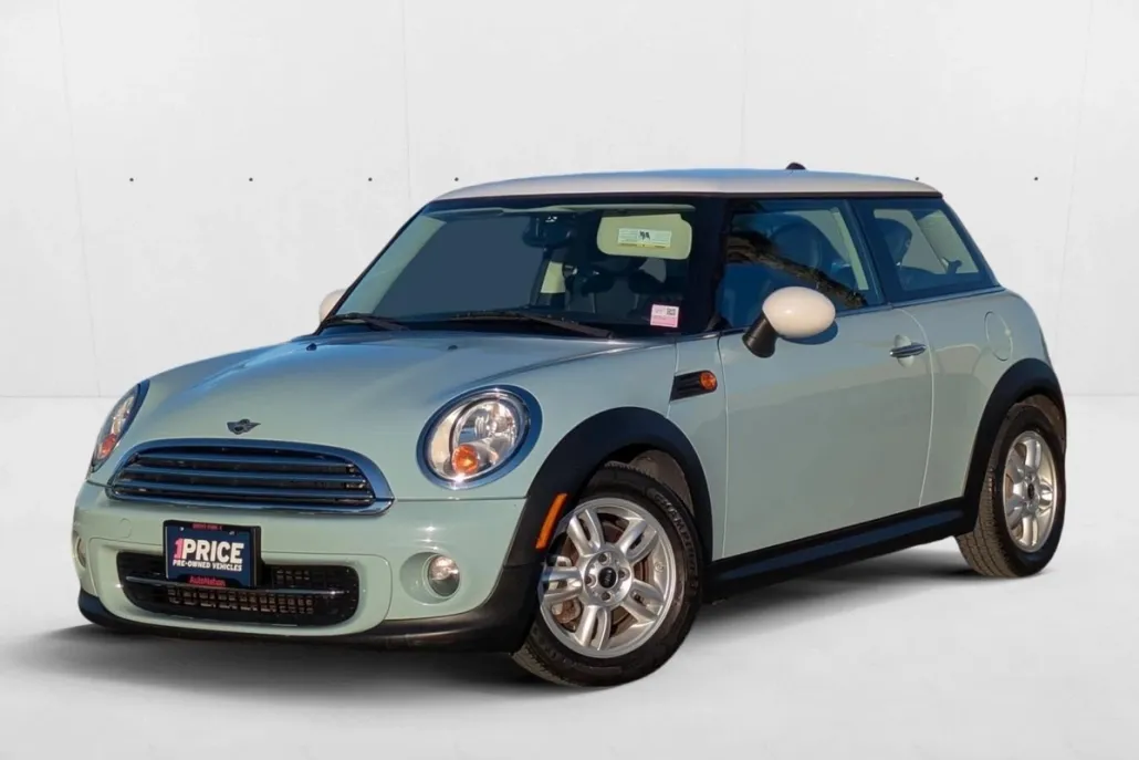 2012 Mini Cooper Base Hardtop photo 1