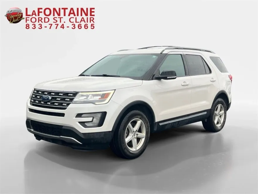 2017 Ford Explorer XLT photo 1