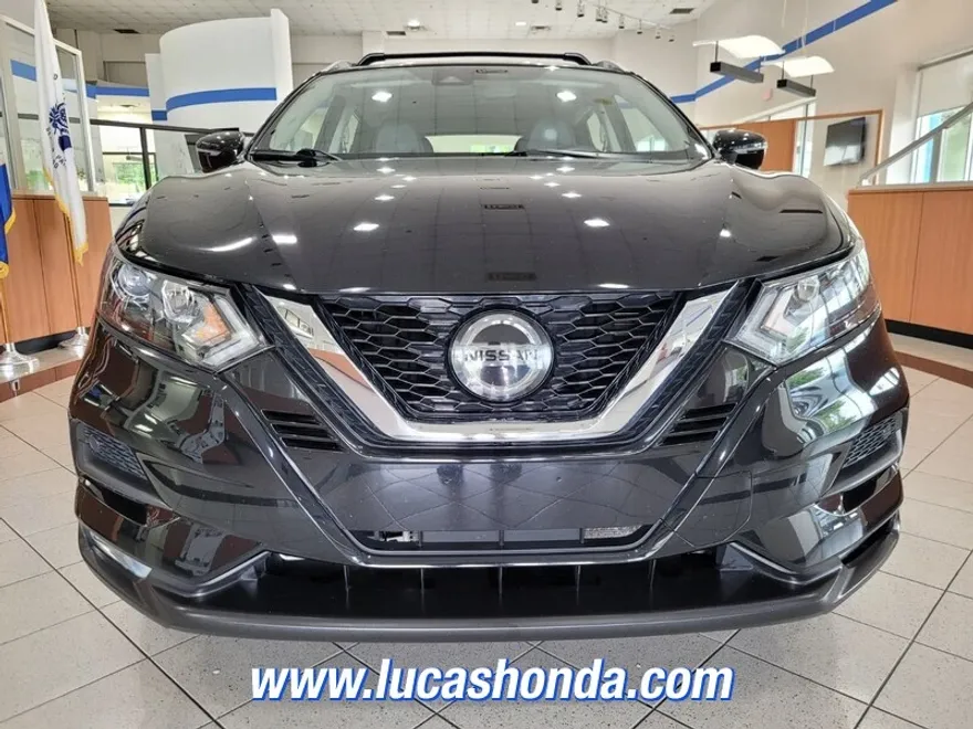 2022 Nissan Rogue Sport SV photo 1