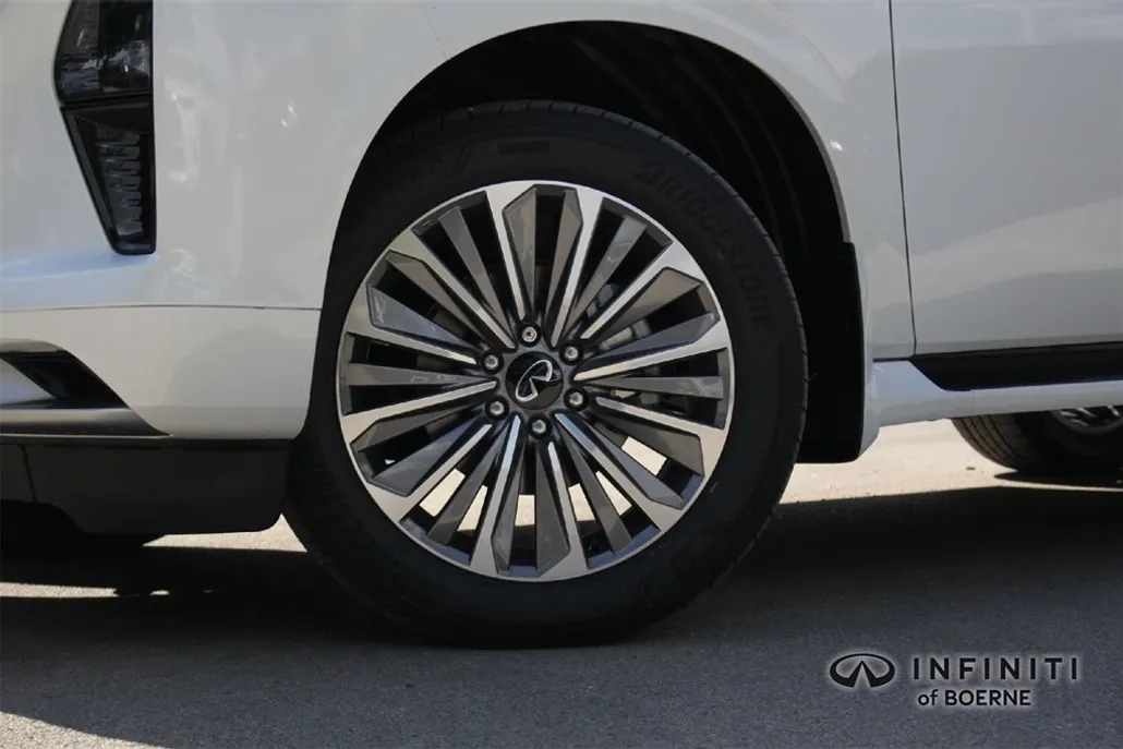 2026 Infiniti QX80 Luxe photo 1
