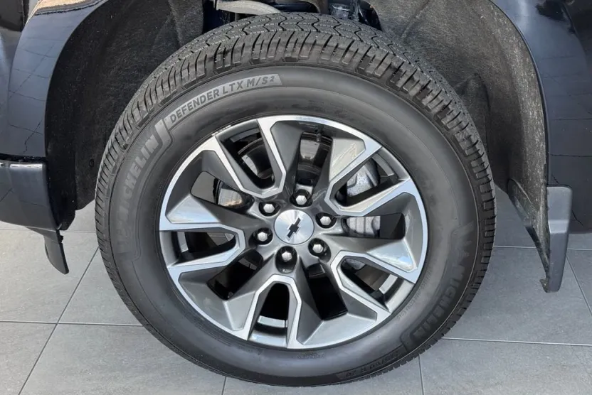 2022 Chevrolet Silverado 1500 RST photo 1