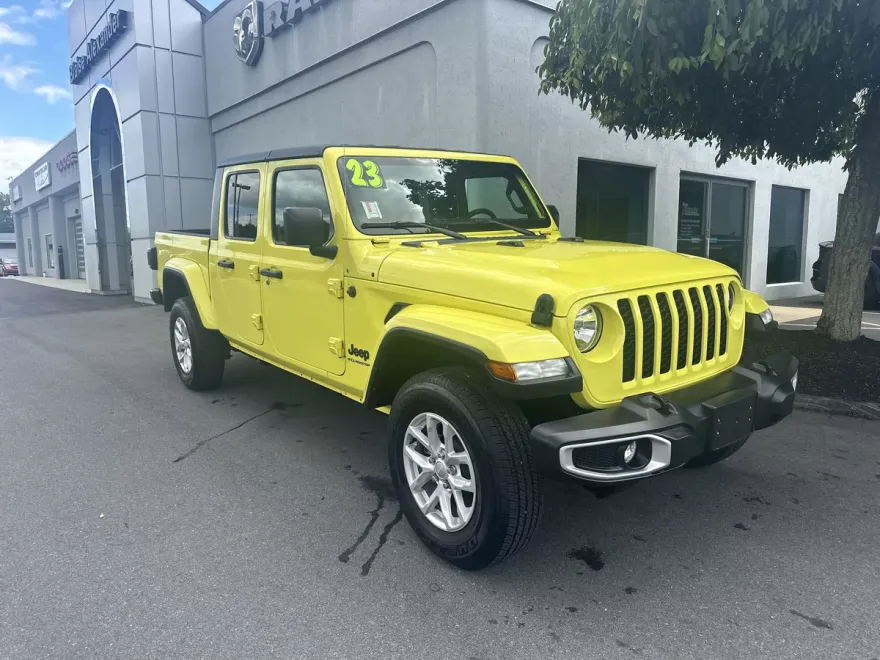 2023 Jeep Gladiator Sport S photo 1