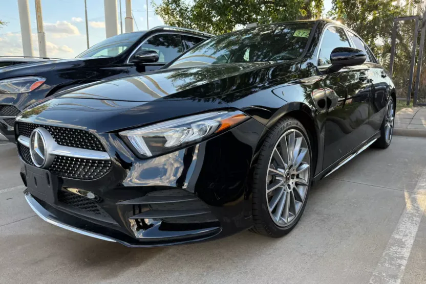 2022 Mercedes Benz A 220 photo 1