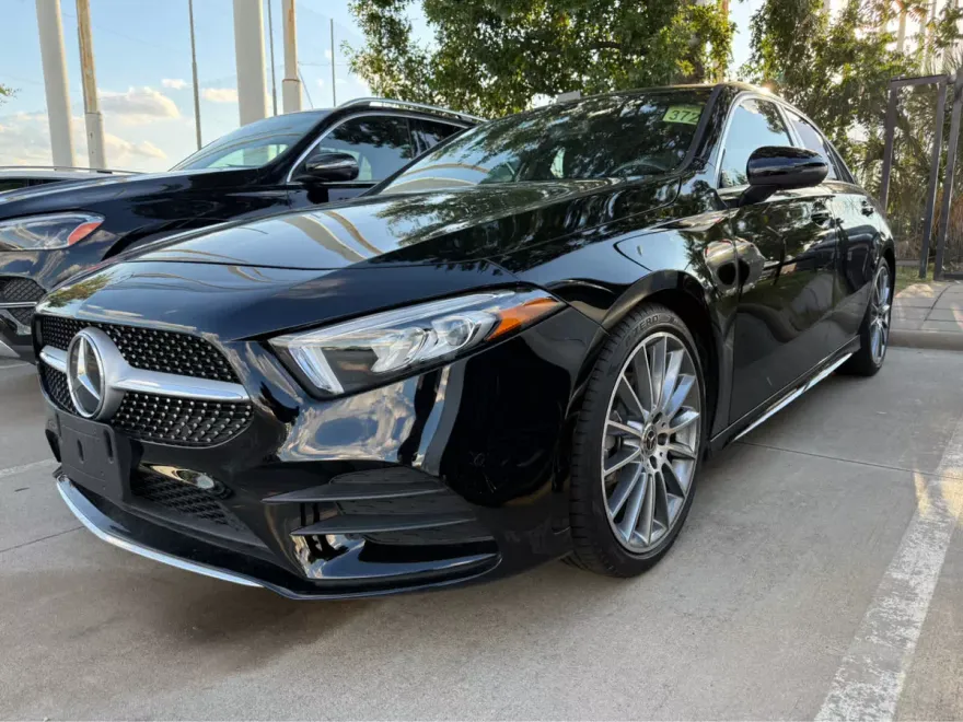 2022 Mercedes Benz A 220 photo 1