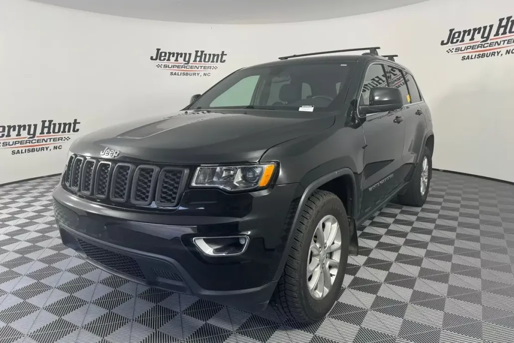 2021 Jeep Grand Cherokee Laredo E photo 1