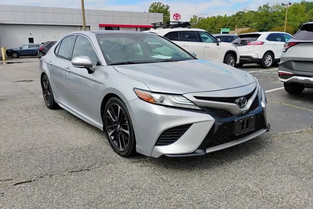 2018 Toyota Camry XSE V6 photo 1
