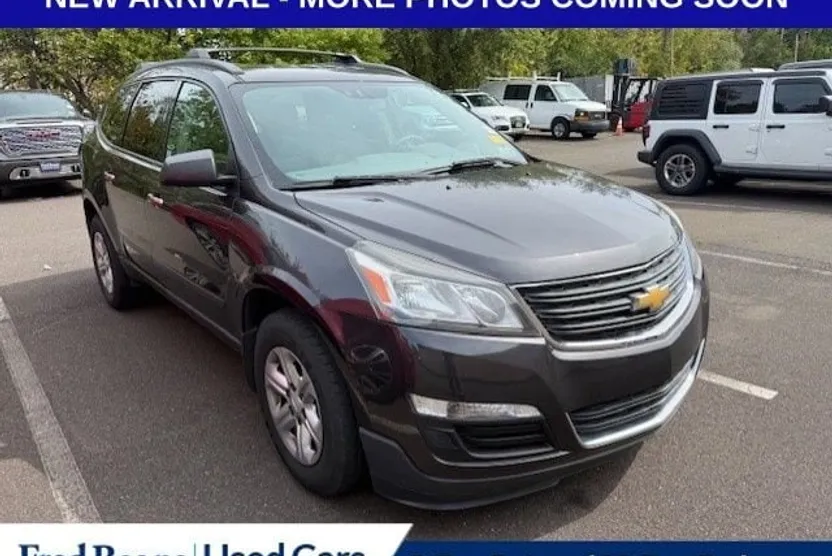 2014 Chevrolet Traverse LS photo 1
