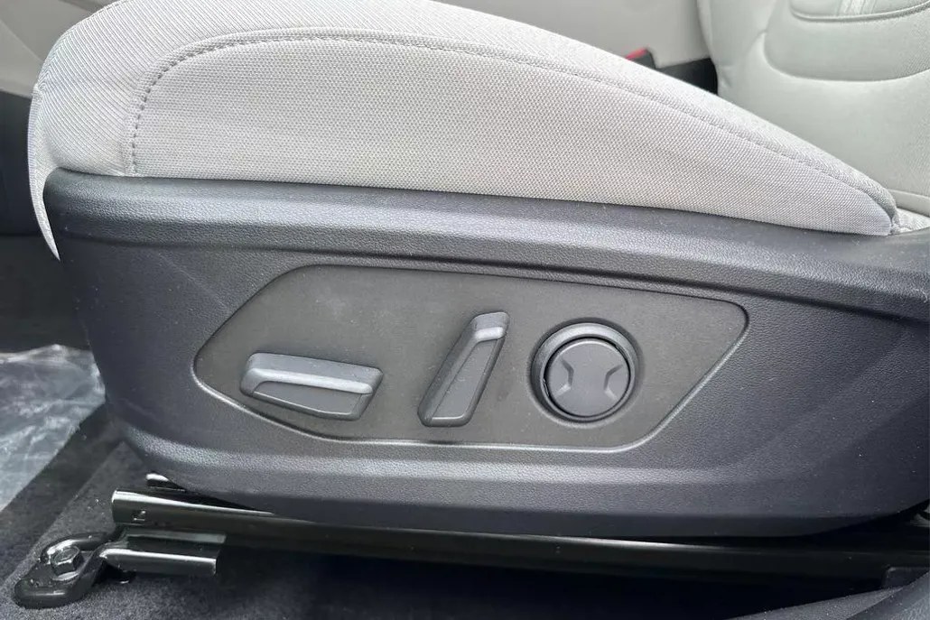 2025 Hyundai Tucson SEL photo 1