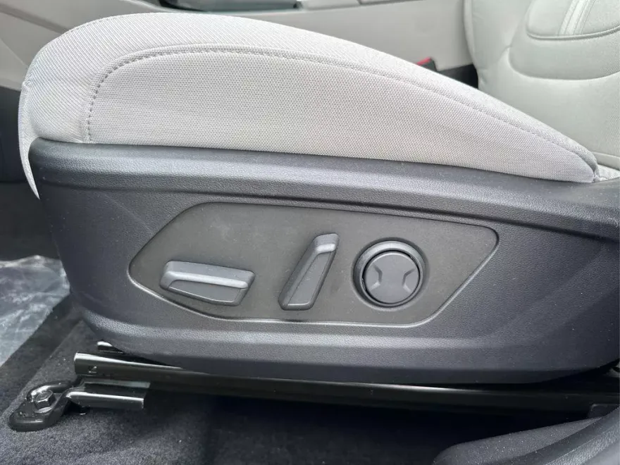 2025 Hyundai Tucson SEL photo 1
