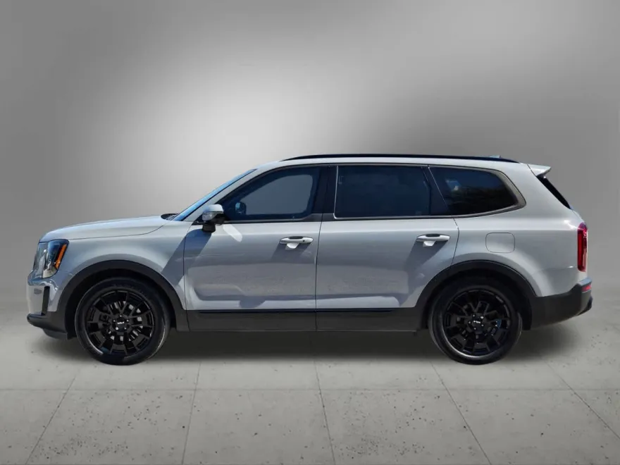 2022 Kia Telluride SX photo 1