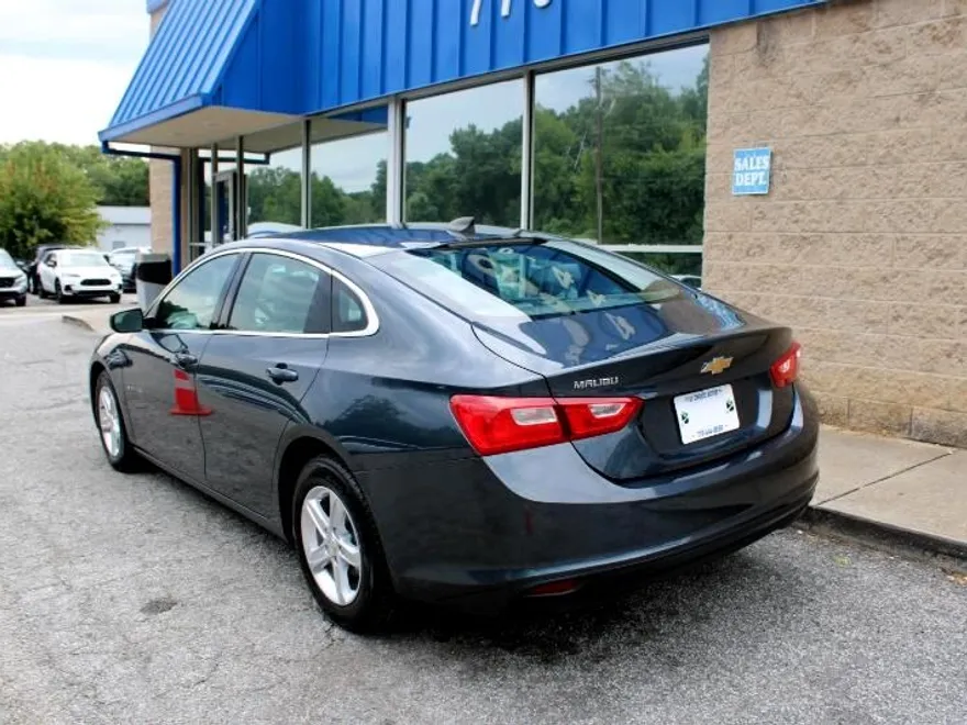 2020 Chevrolet Malibu LS photo 1