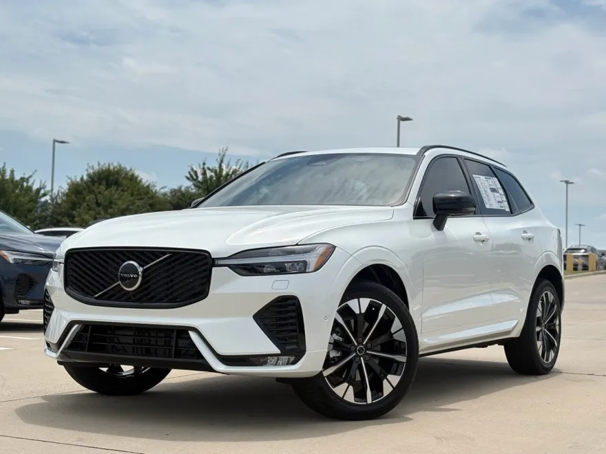 2026 Volvo XC60 B5 Plus photo 1