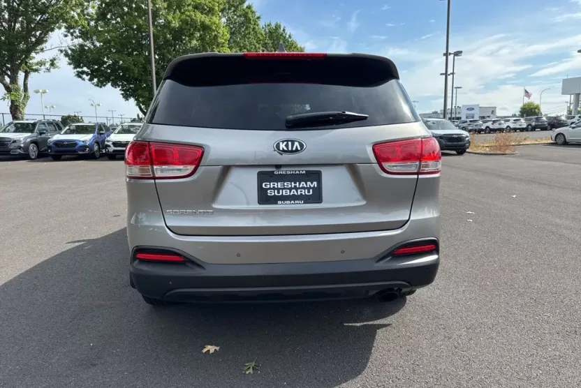 2018 Kia Sorento LX photo 1