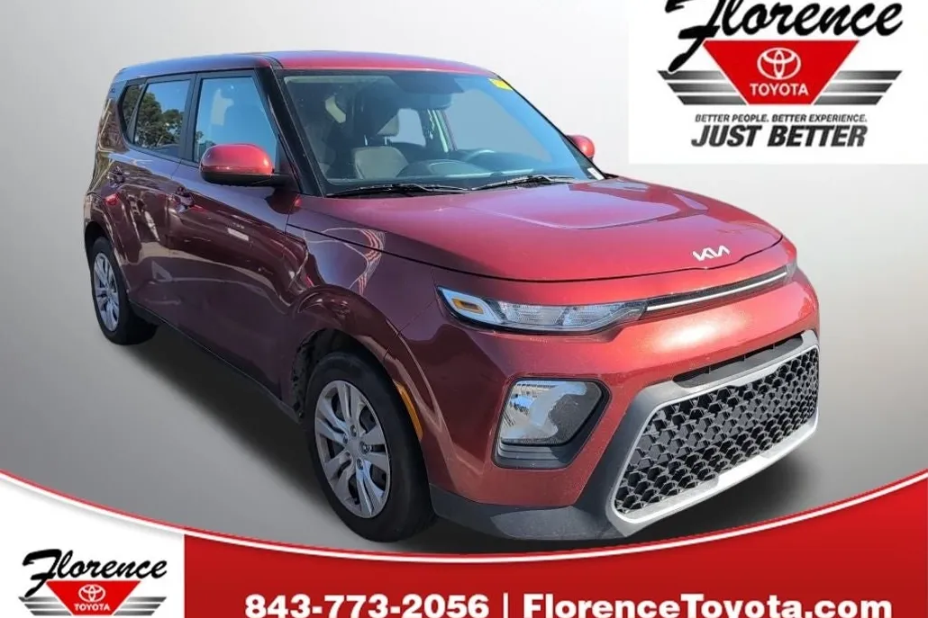 2022 Kia Soul LX photo 1