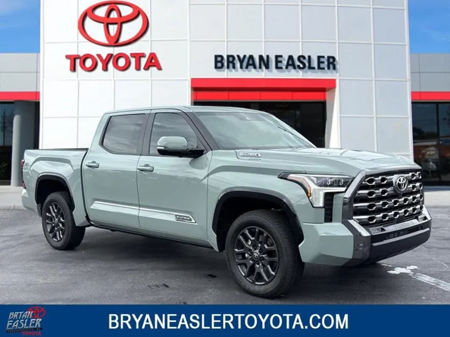 2025 Toyota Tundra Platinum photo 1