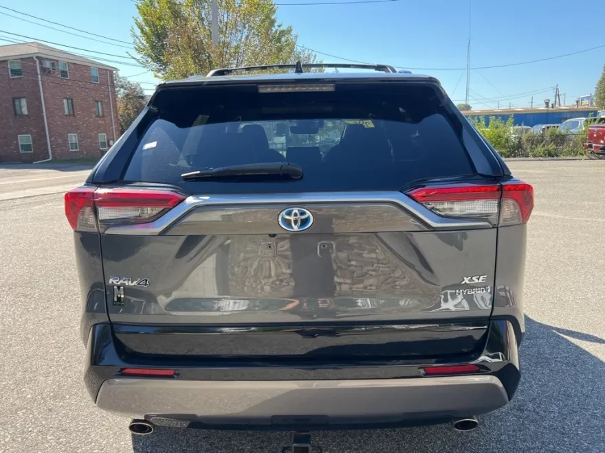 2020 Toyota RAV4 Hybrid XSE photo 1