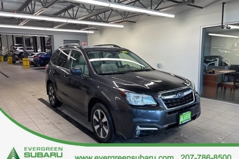2017 Subaru Forester 2.5i Premium photo 1
