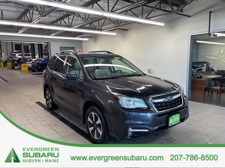 2017 Subaru Forester 2.5i Premium photo 1