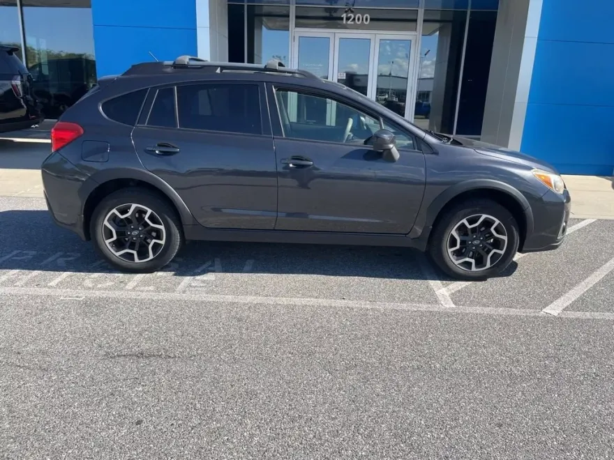 2017 Subaru Crosstrek 2.0i Premium photo 1